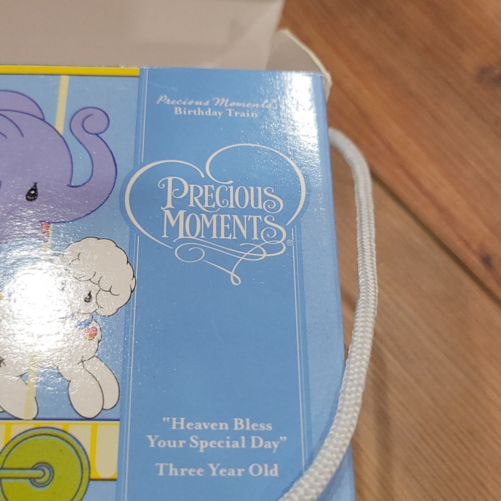 Precious moments figurine 3rd birthday - Picture 3 of 4